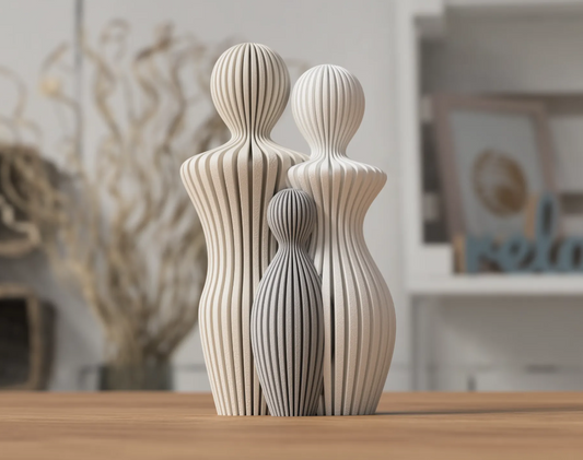 Family Statue with One Children | Modern Decorative Sculpture