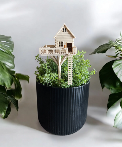 Mini Treehouse with Ladder for Flower Pot